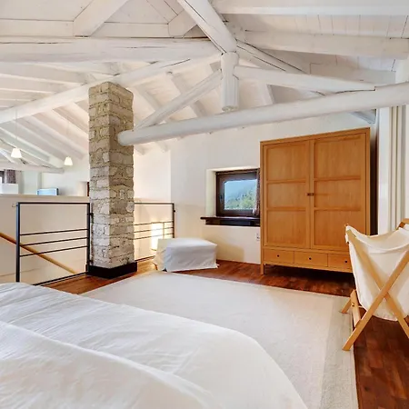 Haus Mit Tollem See -und Bergblick Holiday home Gargnano