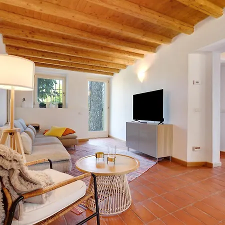 Haus Mit Tollem See -und Bergblick Holiday home