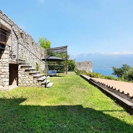 Holiday home Haus Mit Tollem See -und Bergblick *