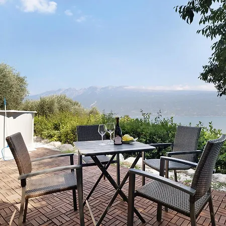 Haus Mit Tollem See -und Bergblick Holiday home Gargnano